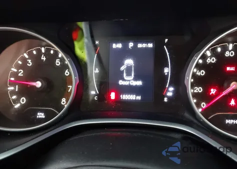 2018 Jeep Compass Latitude 4X4 z USA, uszkodzony, nr VIN 3C4NJDBB1JT434733